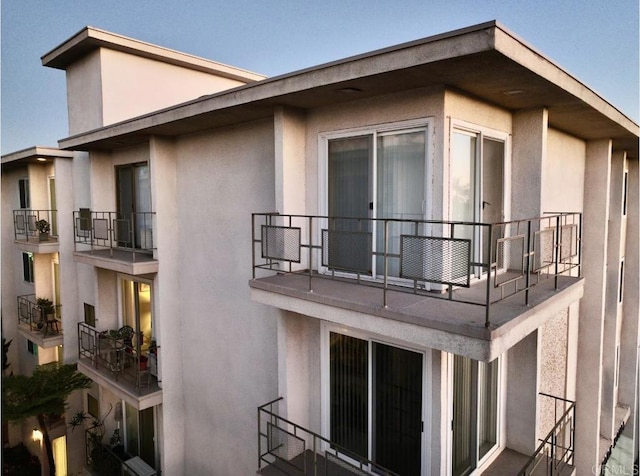 3421 Park Blvd Unit 401, San Diego, CA 92103 - view of side of home with a balcony and stucco siding