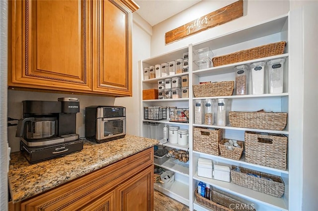 7922 Los Palmas Dr, Oak Hills, CA 92344 - view of storage area