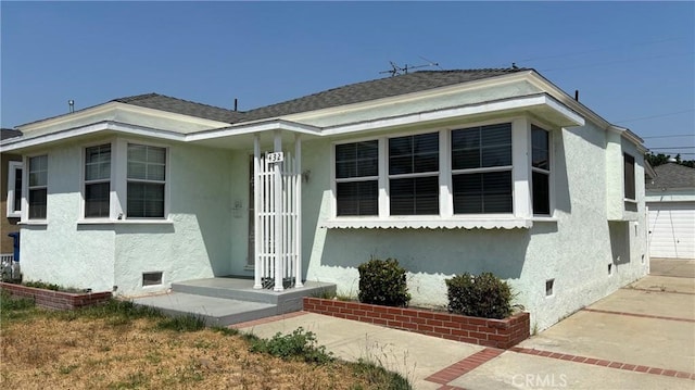 432 Oakford Dr, Los Angeles, CA 90022 - bungalow featuring stucco siding, a garage, crawl space, and a shingled roof