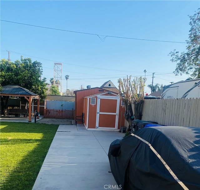 1329 W 3rd St, San Bernardino, CA 92410 - exterior space featuring fence and a shed