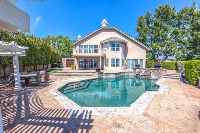 880 E 24th St, Upland, CA 91784 - view of pool with a patio, a pergola, and a pool with connected hot tub