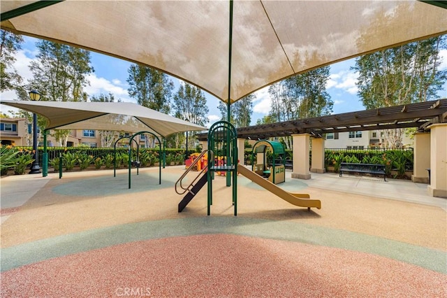 35 Jonquil, Irvine, CA 92618 - community jungle gym with fence