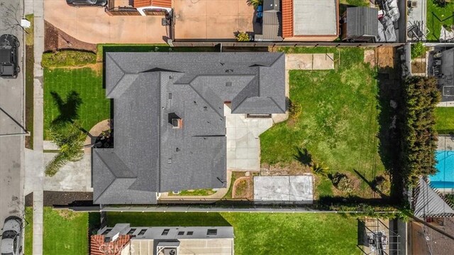 8620 S 4th Ave, Inglewood, CA 90305 - aerial view of a pool area