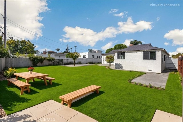 8620 S 4th Ave, Inglewood, CA 90305 - view of yard with a patio area