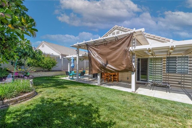 23898 Via Pamilla, Murrieta, CA 92562 - view of yard featuring a pergola and a patio area
