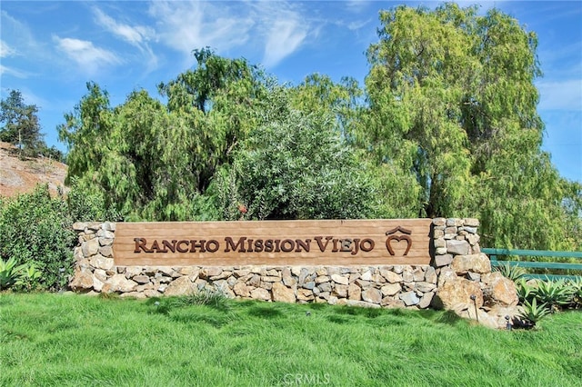 7 Alienta Ln, Rancho Mission Viejo, CA 92694 - community sign with fence and a yard