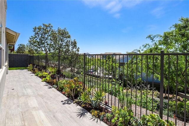 7 Alienta Ln, Rancho Mission Viejo, CA 92694 - view of patio featuring a fenced backyard
