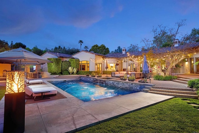 18320 Colina Fuerte, Rancho Santa Fe, CA 92067 - swimming pool with an outdoor living space and a patio area