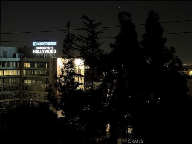 1958 Glencoe Way, Los Angeles, CA 90068 - exterior space