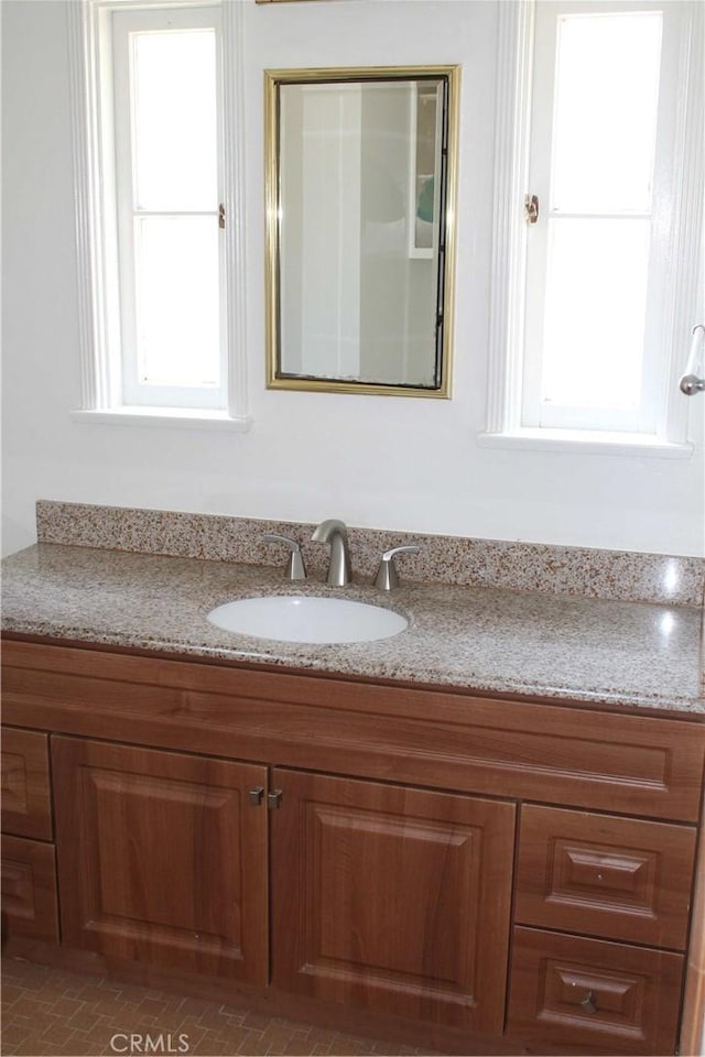 427 S Mariposa St, Burbank, CA 91506 - bathroom with vanity