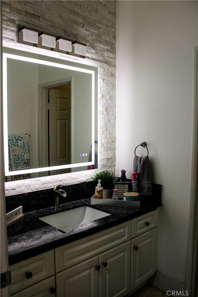 3535 Sunmeadow Cir, Corona, CA 92881 - bathroom with vanity