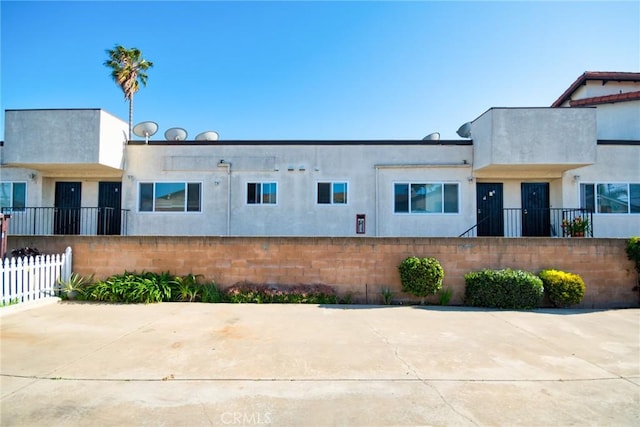 16720 S Dalton Ave, Gardena, CA 90247 - view of front of home with stucco siding and fence