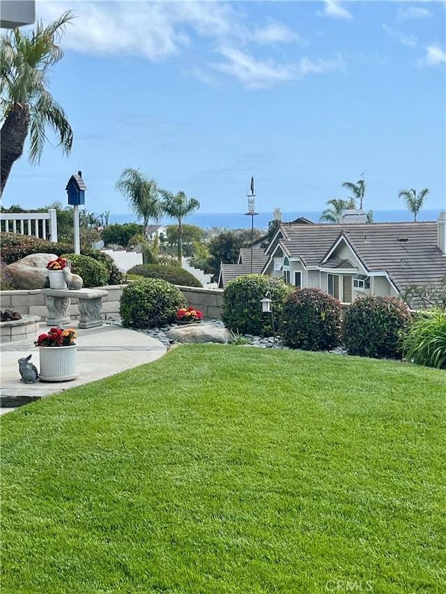 2107 Camino Laurel, San Clemente, CA 92673 - view of yard featuring a patio area