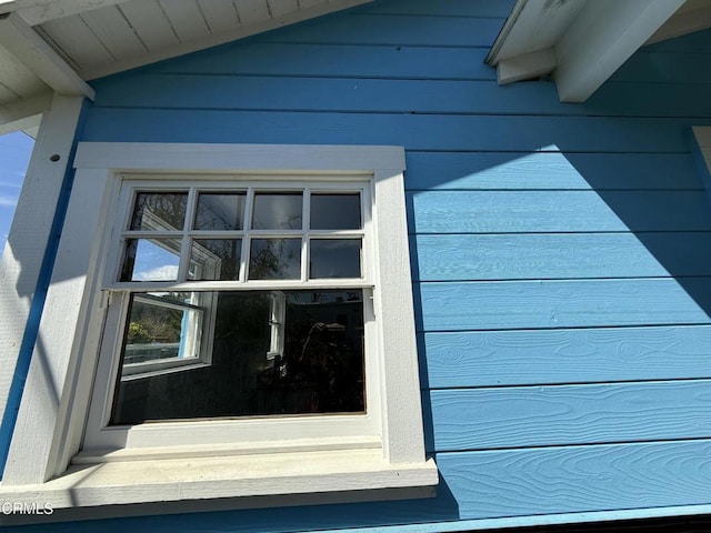 view of exterior details