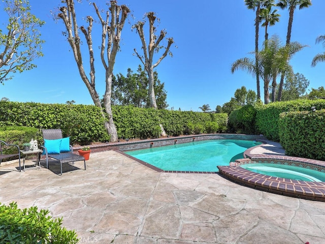 27275 Comba, Mission Viejo, CA 92692 - view of swimming pool with a patio area and a pool with connected hot tub