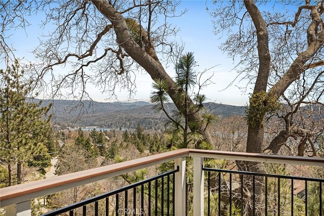 27684 St Bernard Ln, Lake Arrowhead, CA 92352 - balcony with a mountain view