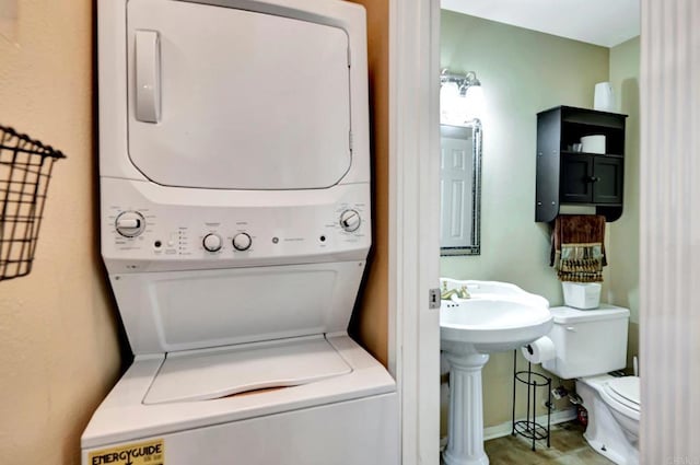 5362 Lake Murray Blvd, La Mesa, CA 91942 - laundry area with stacked washer / dryer and laundry area