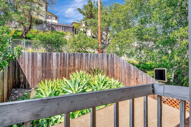5362 Lake Murray Blvd, La Mesa, CA 91942 - view of yard featuring fence