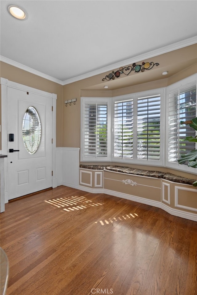 2645 S Patton Ave, San Pedro, CA 90731 - foyer featuring crown molding, light wood finished floors, and a wealth of natural light