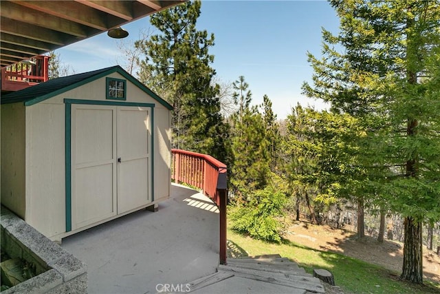 1251 Kodiak Dr, Lake Arrowhead, CA 92352 - view of shed