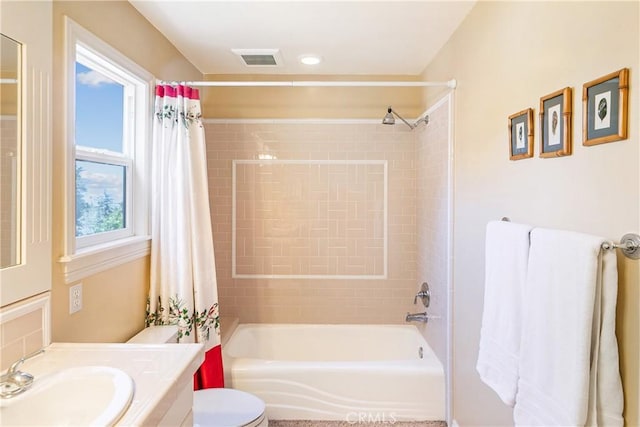 1251 Kodiak Dr, Lake Arrowhead, CA 92352 - full bath with toilet, shower / tub combo, and vanity