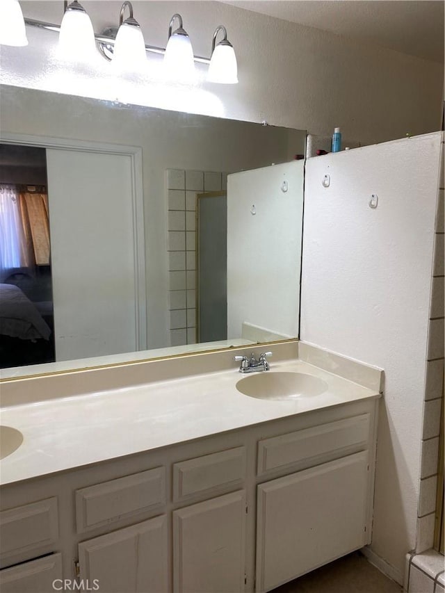 13501 Driftwood Dr, Victorville, CA 92395 - full bath featuring vanity and connected bathroom