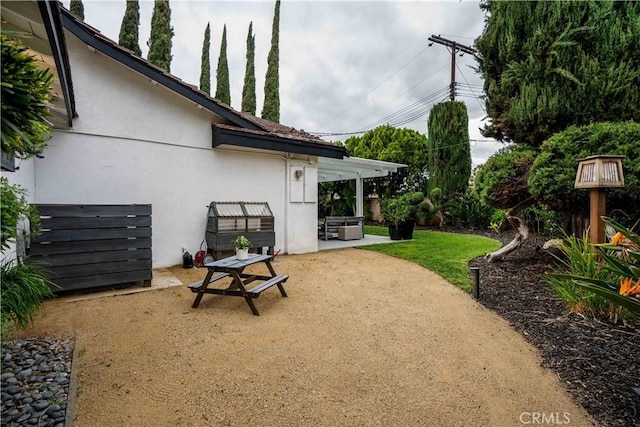 22335 Tiara St, Woodland Hills, CA 91367 - exterior space with a patio area