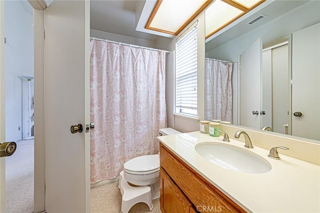 22933 Estoril Dr Unit 1, Diamond Bar, CA 91765 - bathroom with visible vents, toilet, vanity, and a shower with curtain