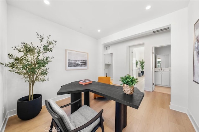 312 Carefree, Irvine, CA 92618 - office area with recessed lighting, light wood finished floors, visible vents, and baseboards