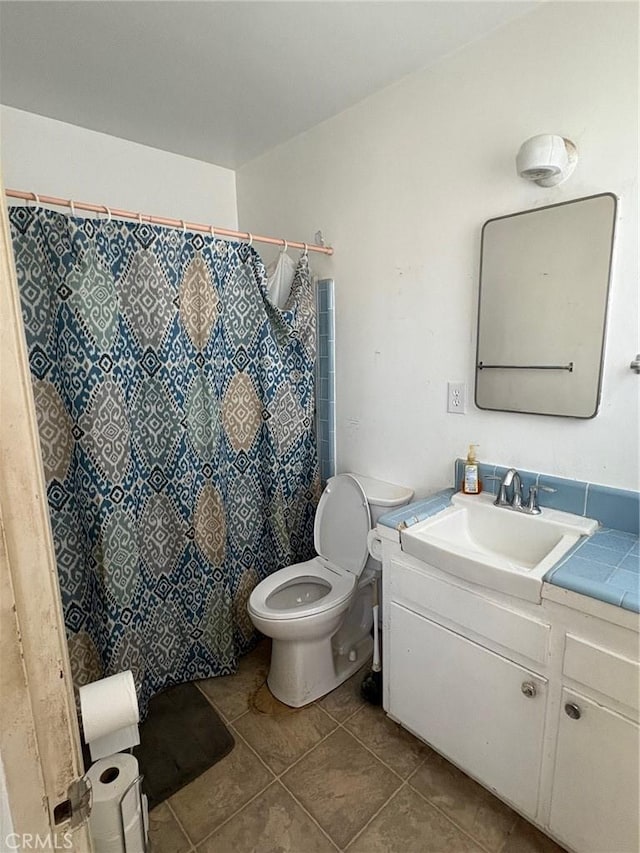 3670 Upper Terrace Dr, Riverside, CA 92505 - full bath with tile patterned floors, toilet, and vanity