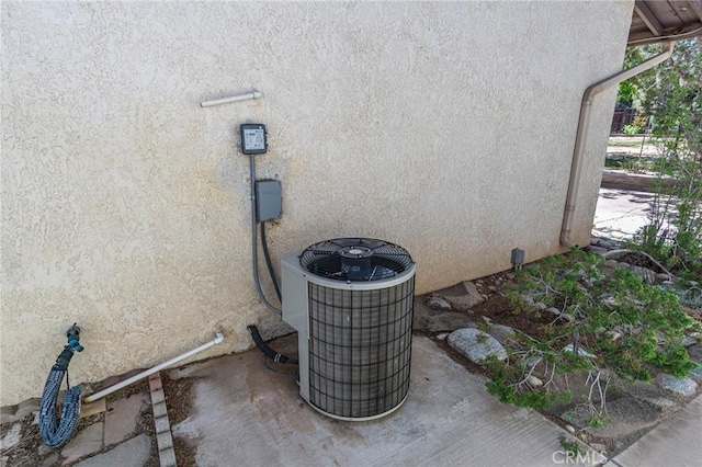 7040 Kenyon Ave, Hesperia, CA 92345 - details with central AC and stucco siding
