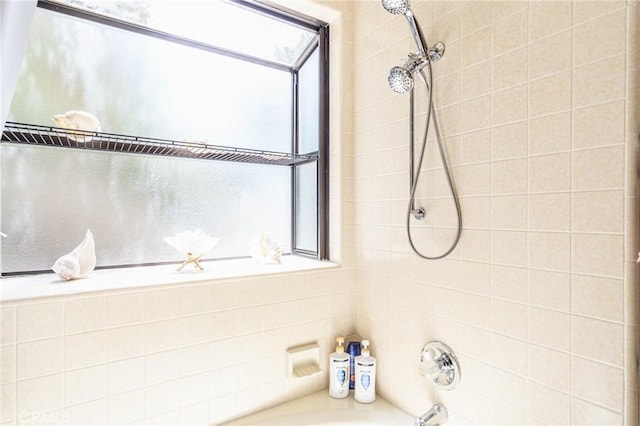 7040 Kenyon Ave, Hesperia, CA 92345 - bathroom with shower / washtub combination