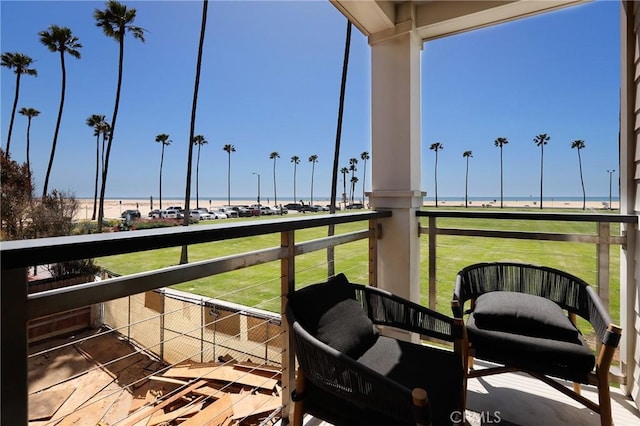 916 E Oceanfront, Newport Beach, CA 92661 - view of balcony