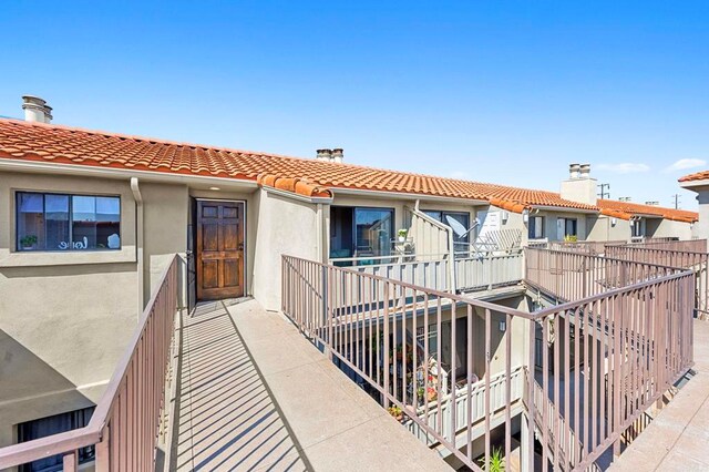 5170 Clairemont Mesa Blvd Unit 27, San Diego, CA 92117 - balcony featuring stairway