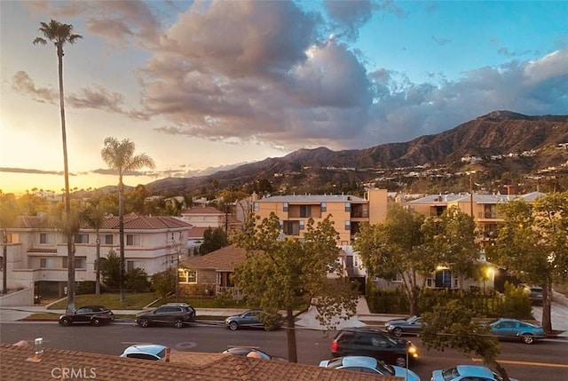 1153 San Rafael Ave Unit 105, Glendale, CA 91202 - view of mountain feature featuring a residential view