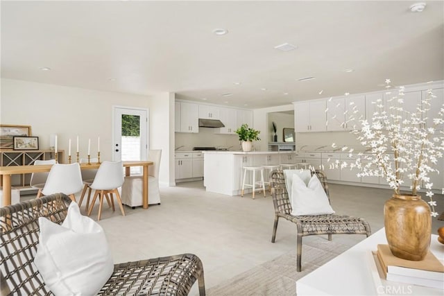 19201 Barrett Ln, North Tustin, CA 92705 - view of living room