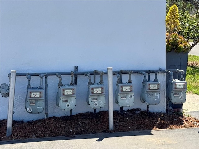 1078 Maple St, Arroyo Grande, CA 93420 - details with gas meter