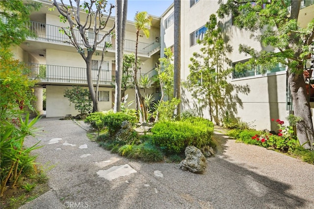 10240 Camarillo St Unit 204, Toluca Lake, CA 91602 - view of surrounding community