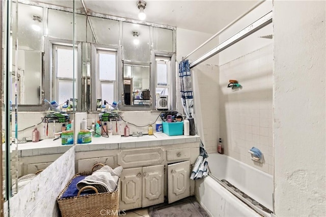 4516 Shasta Pl, El Monte, CA 91731 - bathroom with vanity and shower / tub combo