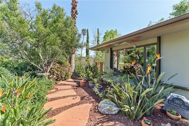 1460 E Glenoaks Blvd, Glendale, CA 91206 - view of yard
