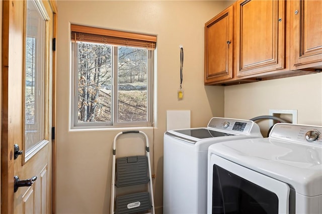 756 Brentwood Dr, Lake Arrowhead, CA 92352 - laundry area featuring washer and clothes dryer and cabinet space
