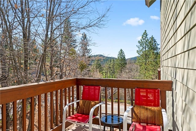 756 Brentwood Dr, Lake Arrowhead, CA 92352 - view of balcony