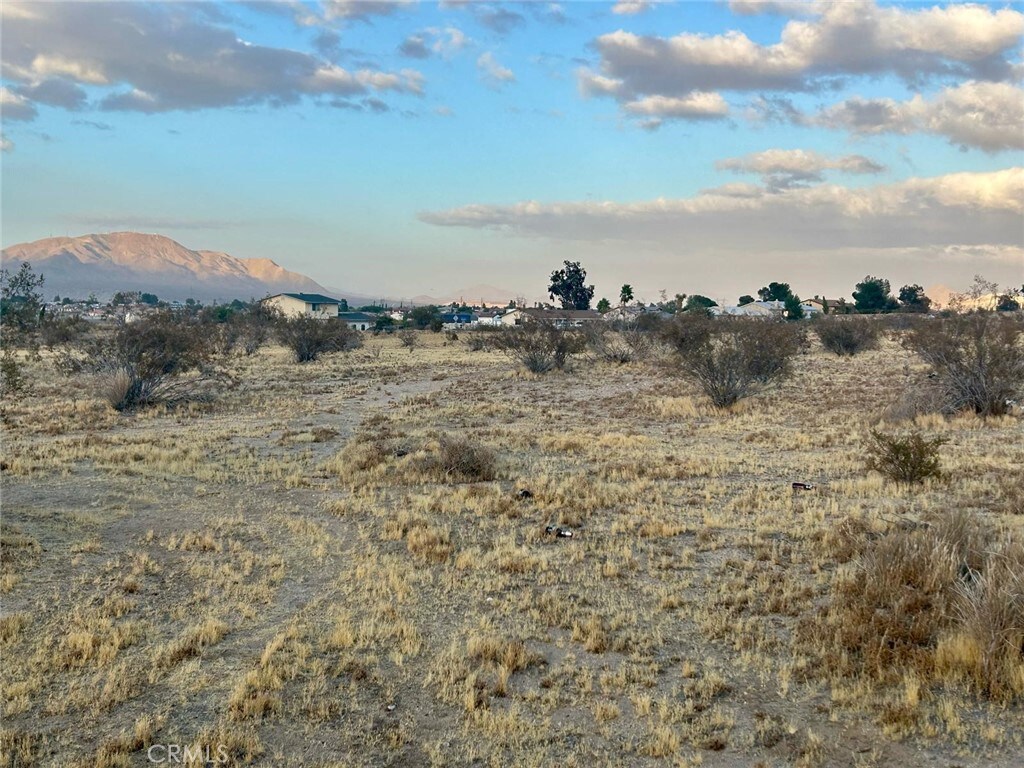 0 El Evado, Victorville, CA 92394 - photo 2