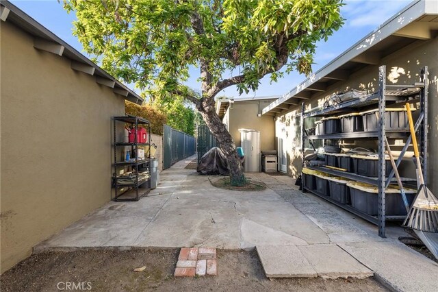 608 Stonehurst Dr, Altadena, CA 91001 - photo 35