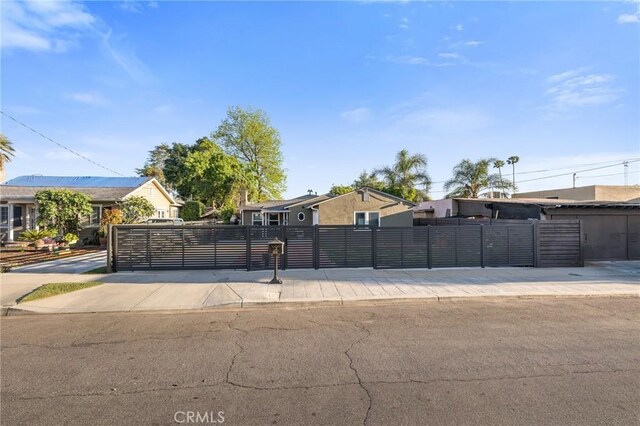 608 Stonehurst Dr, Altadena, CA 91001 - photo 4