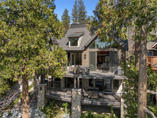 496 N State Highway 173, Lake Arrowhead, CA 92352 - back of property with a balcony and a wooden deck