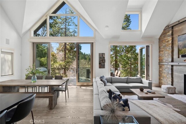 496 N State Highway 173, Lake Arrowhead, CA 92352 - sunroom / solarium featuring lofted ceiling
