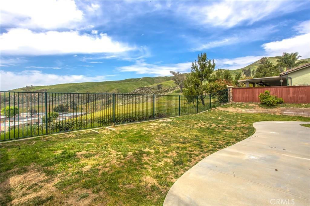 11834 Greenbluff Way, Yucaipa, CA 92399 - view of yard featuring a mountain view