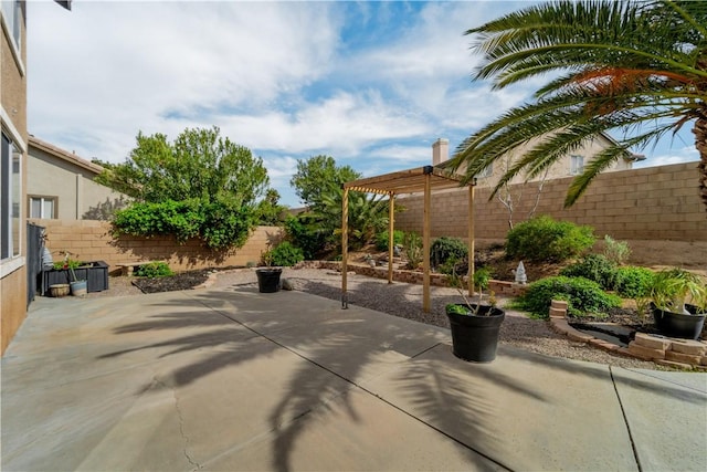 4022 Cocina Ln, Palmdale, CA 93551 - view of patio featuring a fenced backyard