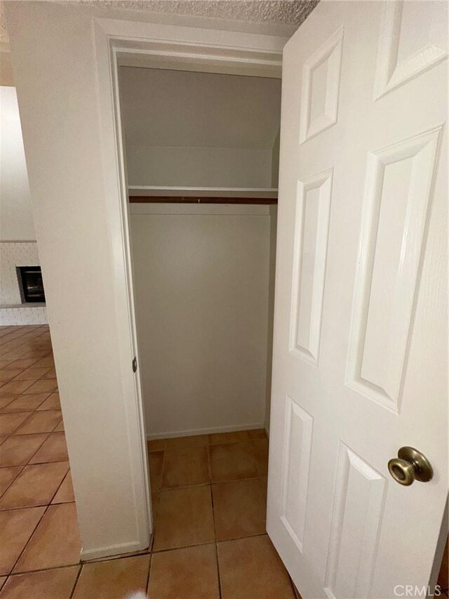 19229 Pine Way, Apple Valley, CA 92308 - view of closet